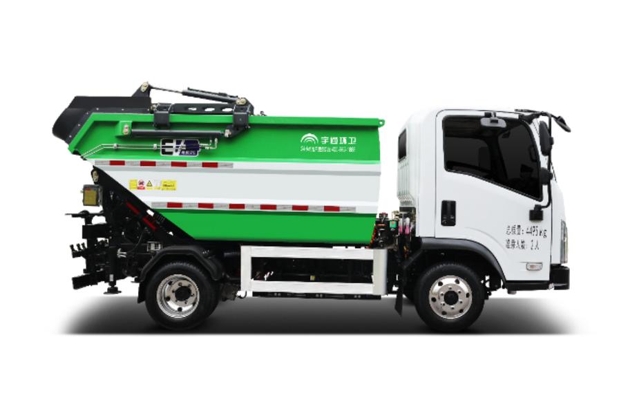Self-loading garbage truck view 3