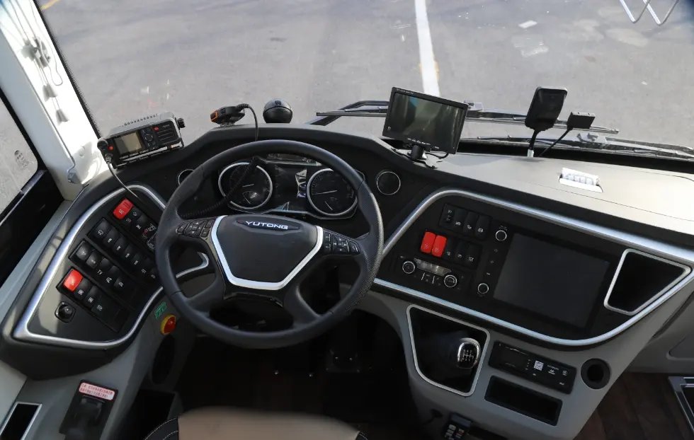 ZK5180XYBD61-SS 12mPolice Personnel Transport Vehicle 24 view 3