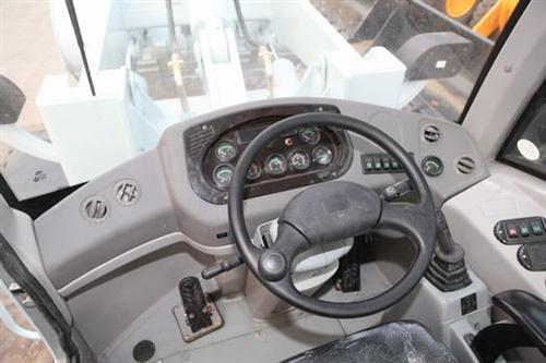 956H Compact 5-Ton Cargadora de ruedas view 4