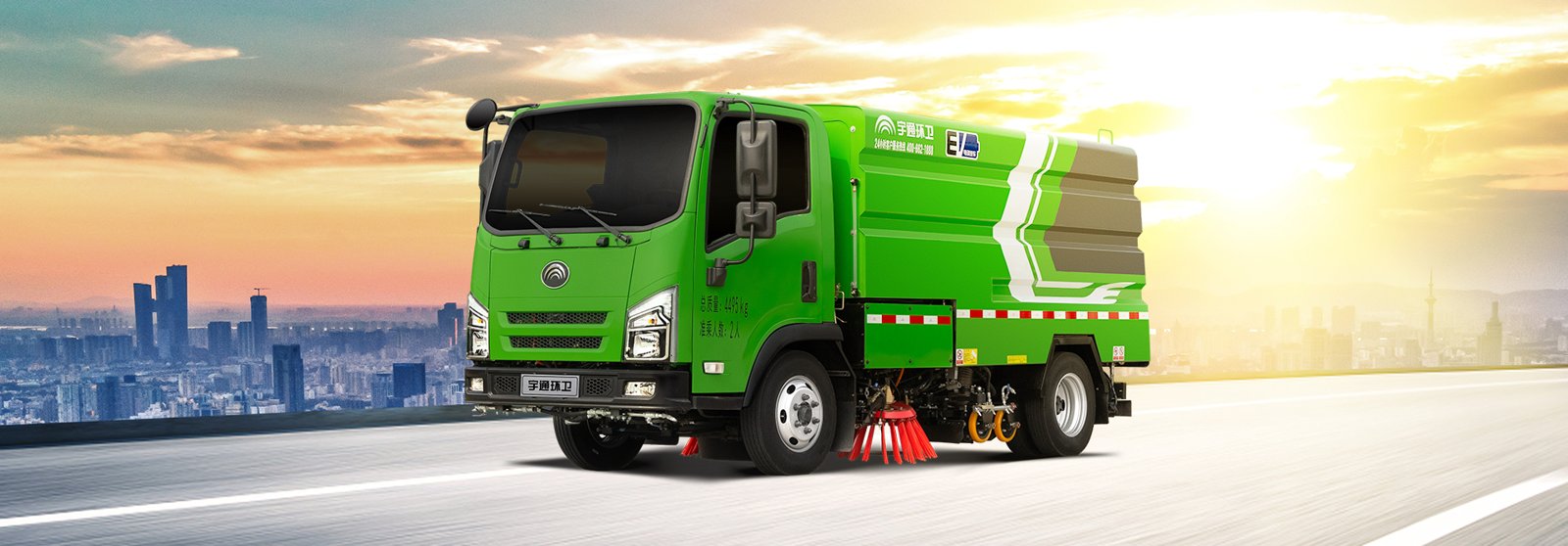 Sweeper-scrubber truck washing and recovering water
